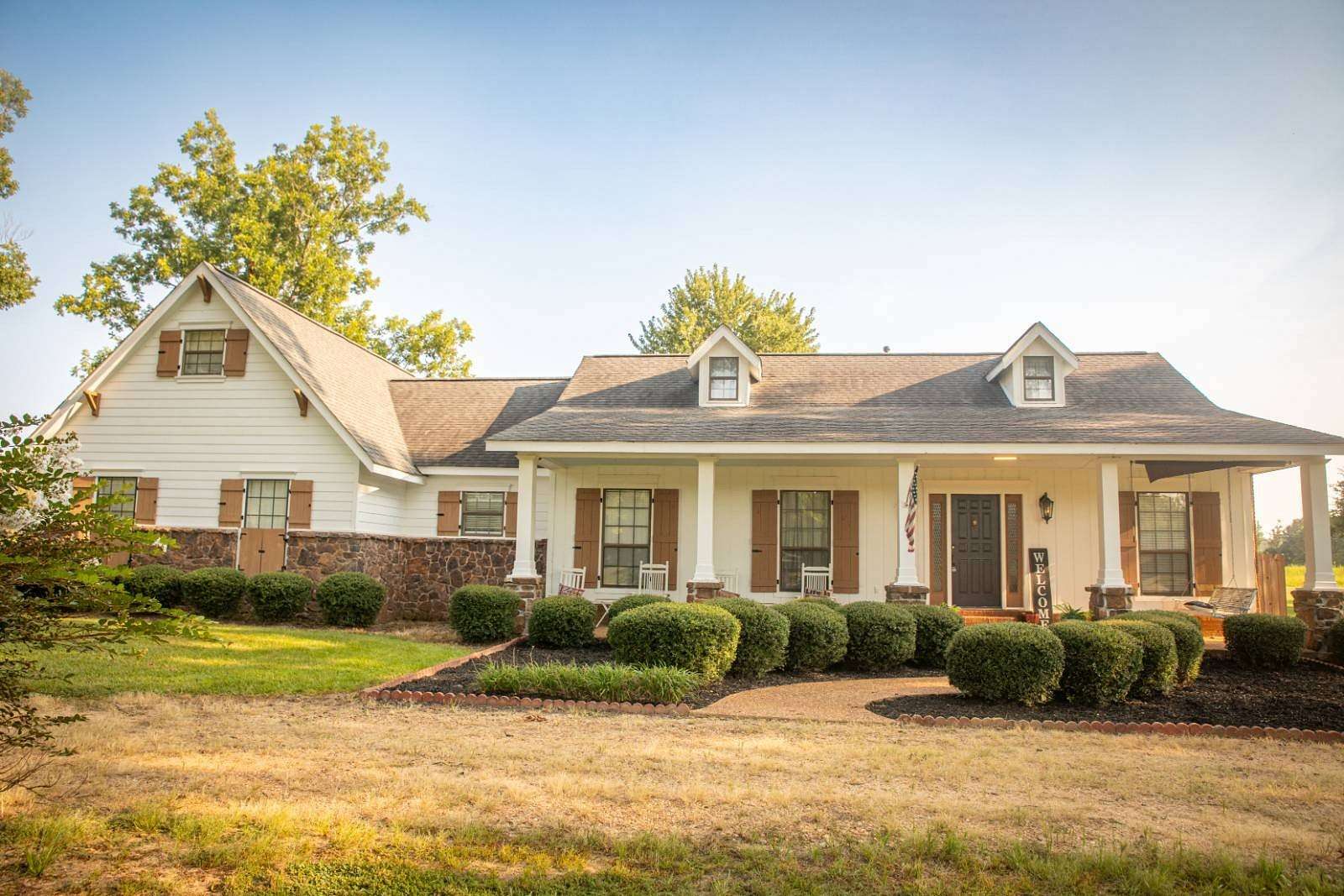 4 Acres of Land with Home for Sale in Carrollton, Mississippi