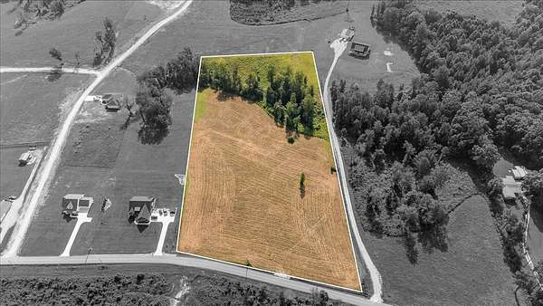 8 Acres of Residential Land for Sale in Loretto, Tennessee