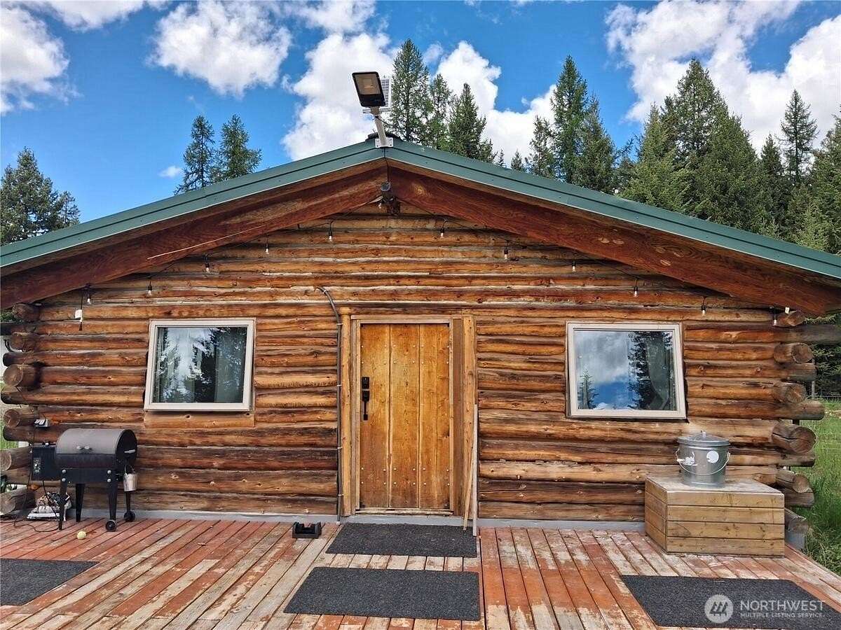 20 Acres of Land with Home for Sale in Oroville, Washington