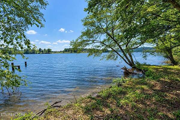 1 Acre of Residential Land for Sale in Loudon, Tennessee