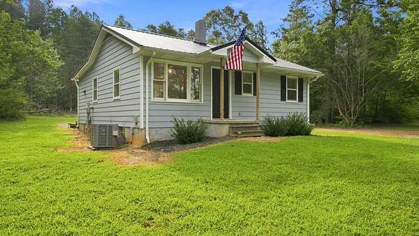 1.6 Acres of Land with Home for Sale in Farmville, Virginia