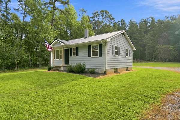 1.6 Acres of Land with Home for Sale in Farmville, Virginia