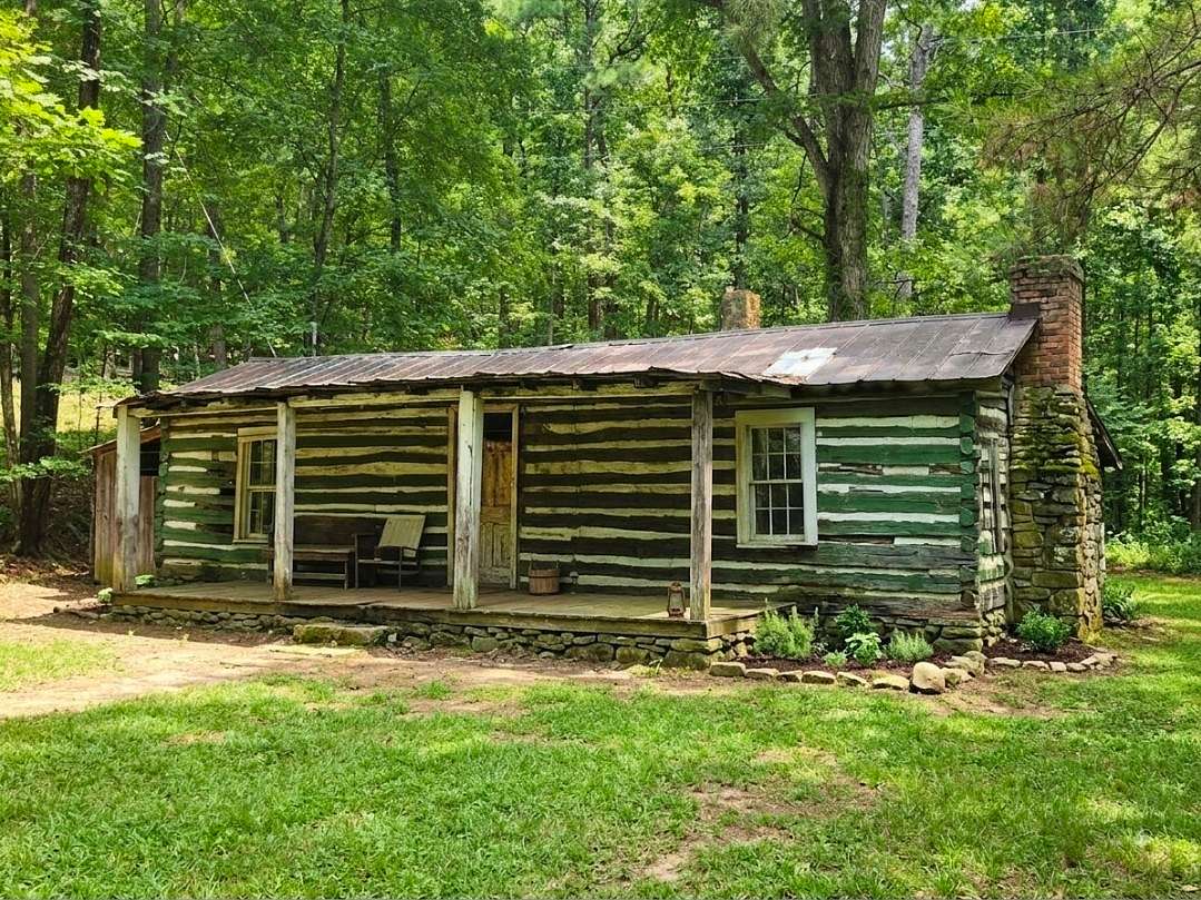 0.87 Acres of Residential Land for Sale in McEwen, Tennessee