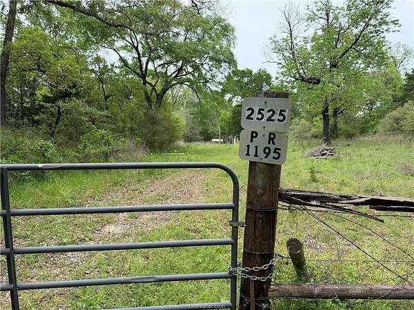 5 Acres of Residential Land for Sale in Midway, Texas