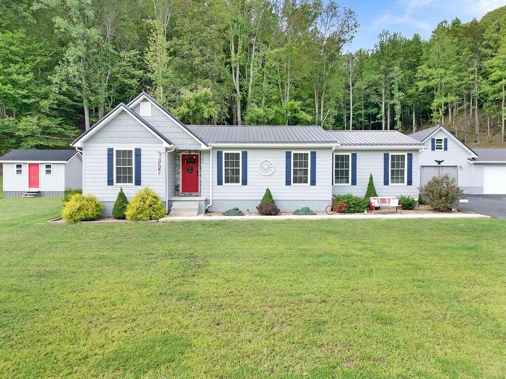 40 Acres of Land with Home for Sale in Tutor Key, Kentucky