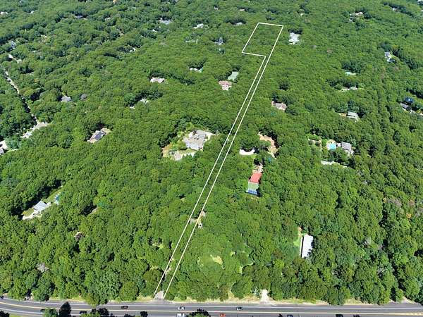3.4 Acres of Residential Land for Sale in East Hampton, New York