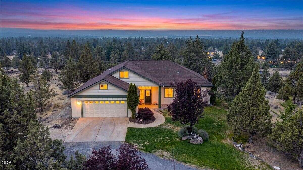 4.26 Acres of Land with Home for Sale in Redmond, Oregon
