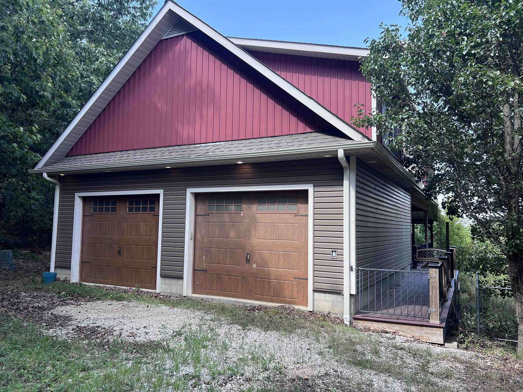119 Acres of Recreational Land with Home for Sale in Mountain View, Arkansas
