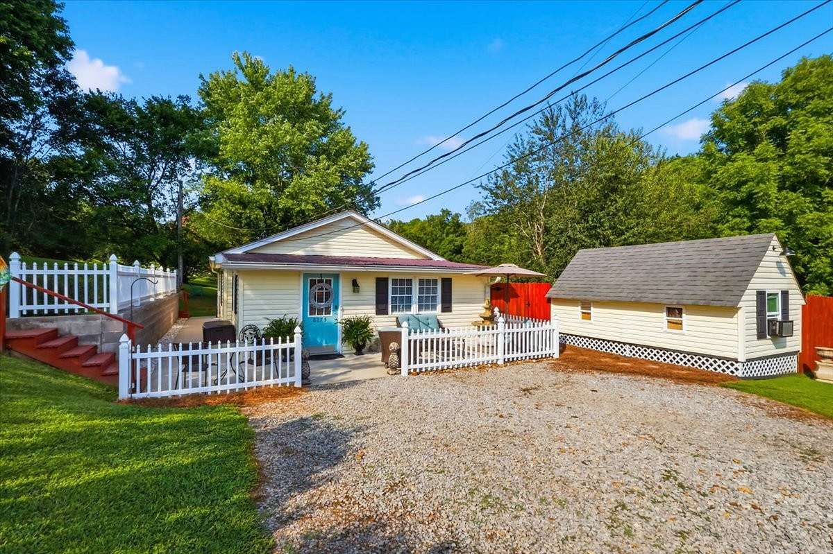 2 Acres of Land with Home for Sale in Cross Plains, Tennessee