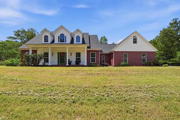 3.58 Acres of Land with Home for Sale in Greenbrier, Arkansas