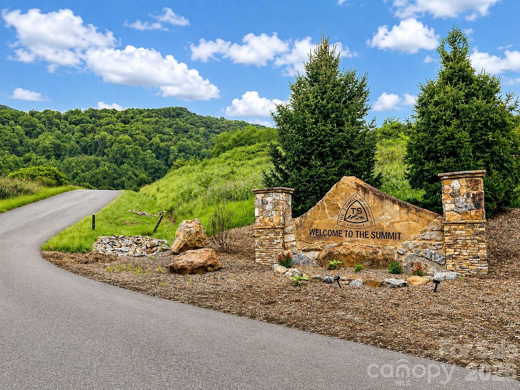 10 Acres of Residential Land for Sale in Canton, North Carolina