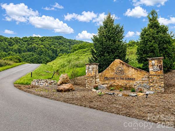 10 Acres of Residential Land for Sale in Canton, North Carolina