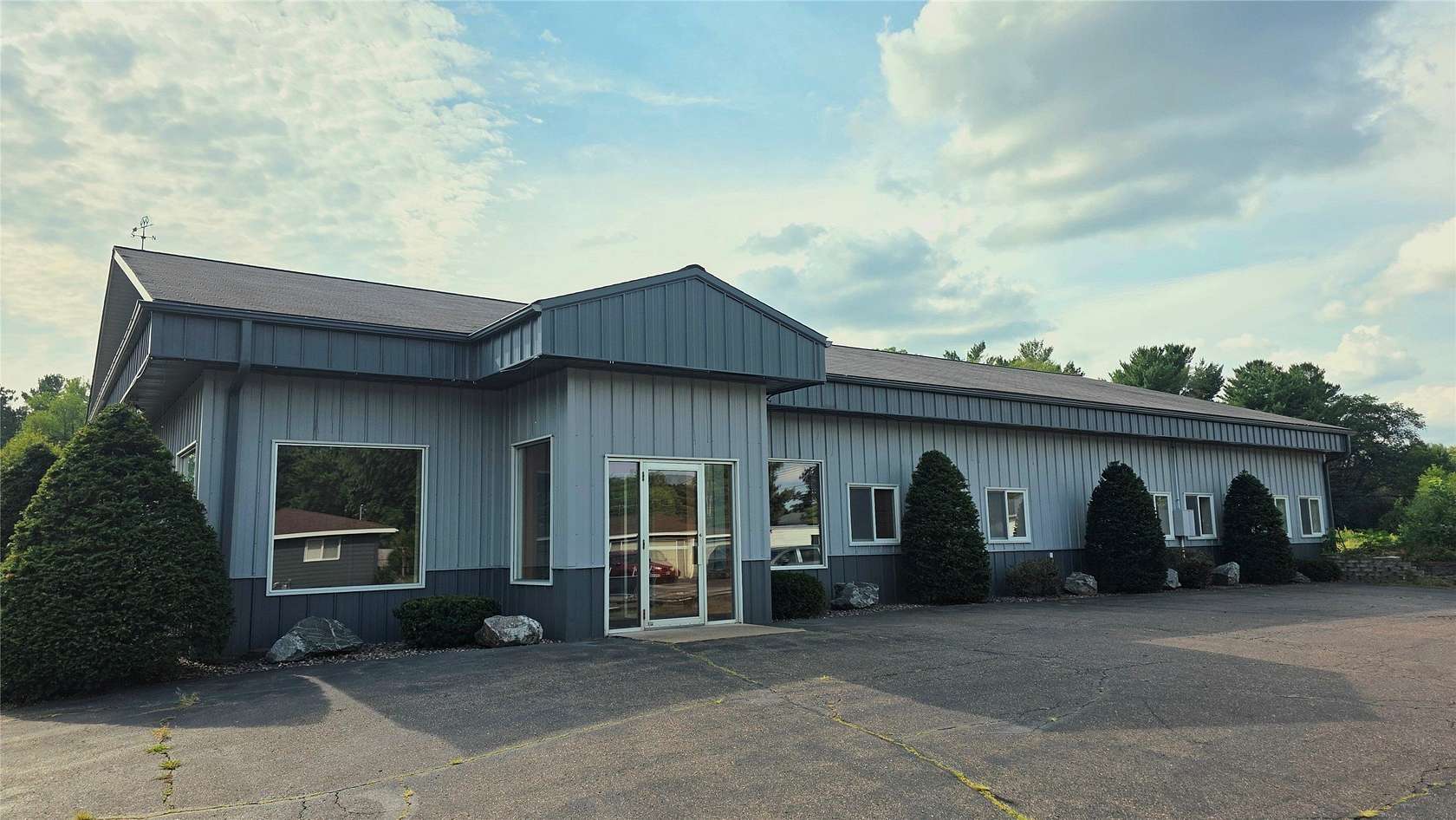 3.47 Acres of Improved Commercial Land for Sale in Chippewa Falls, Wisconsin