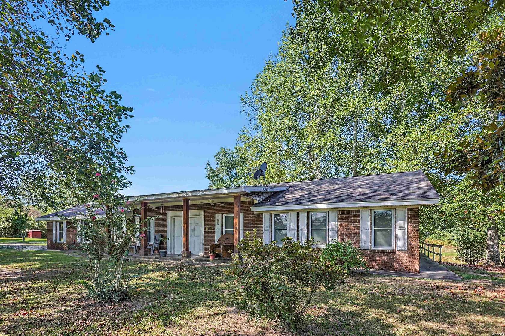 15.9 Acres of Land with Home for Sale in Glenwood, Arkansas