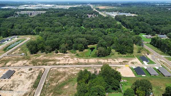 7 Acres of Residential Land for Sale in Olive Branch, Mississippi