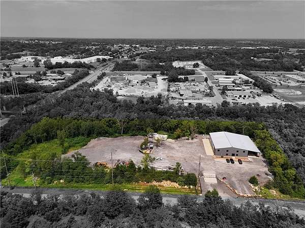 6 Acres of Commercial Land for Lease in Blue Springs, Missouri