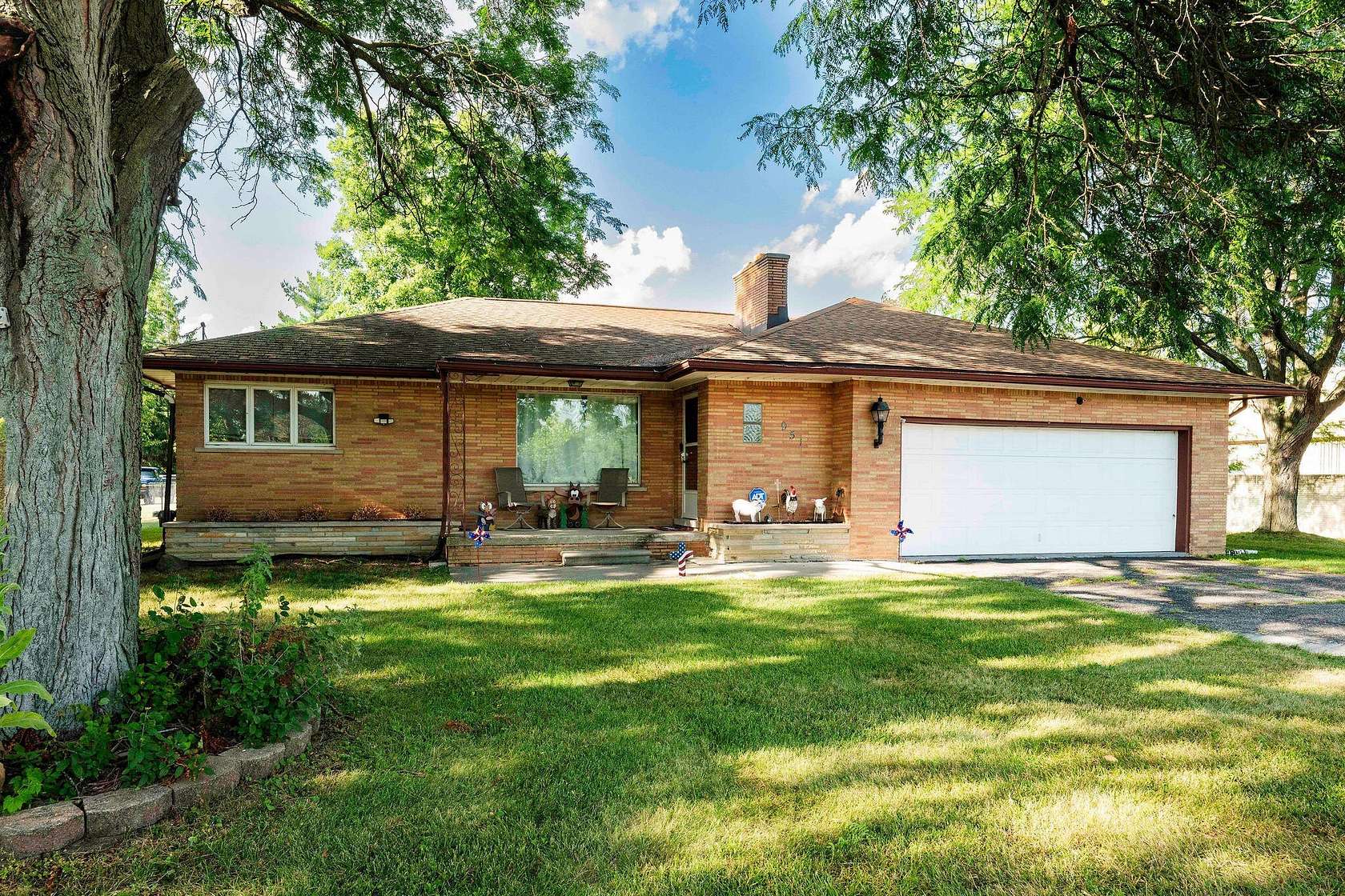 1.5 Acres of Land with Home for Sale in Troy, Michigan