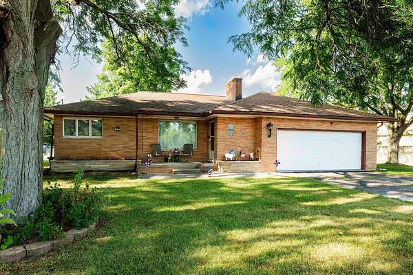 1.5 Acres of Land with Home for Sale in Troy, Michigan