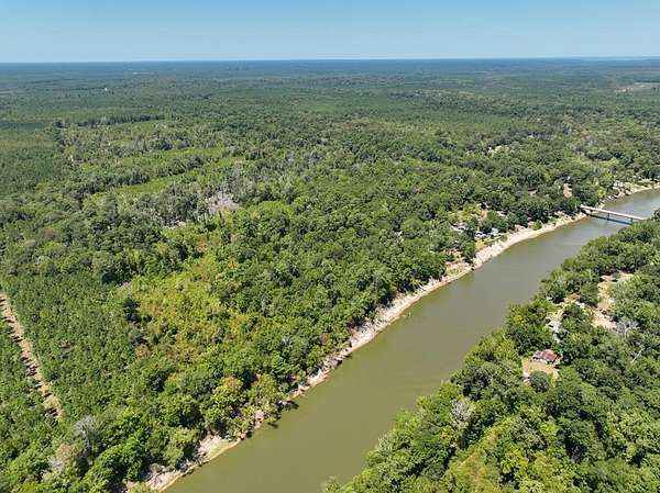 104 Acres of Recreational & Residential Land for Sale in Spurger, Texas