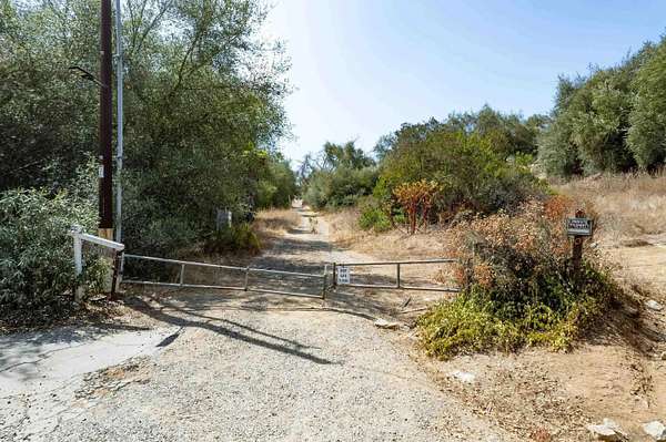 19.2 Acres of Land for Sale in Valley Center, California