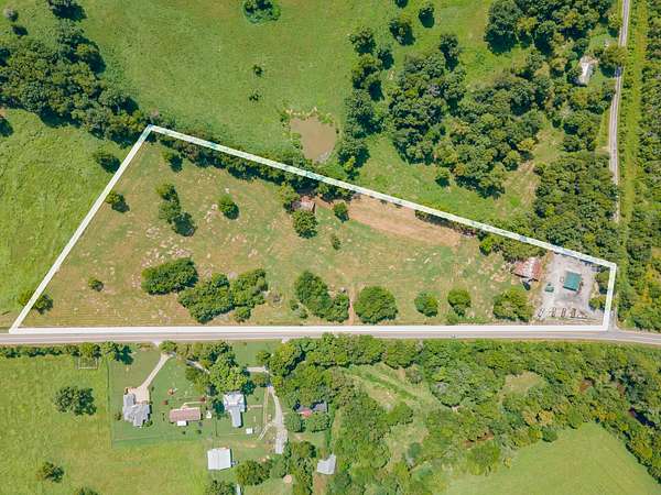 10.9 Acres of Land for Sale in Lynnville, Tennessee