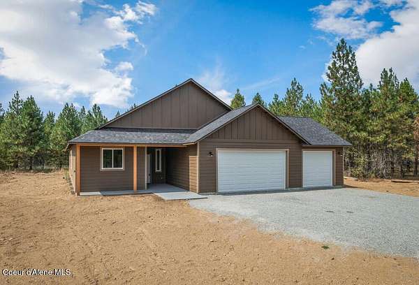 4.58 Acres of Land with Home for Sale in Oldtown, Idaho