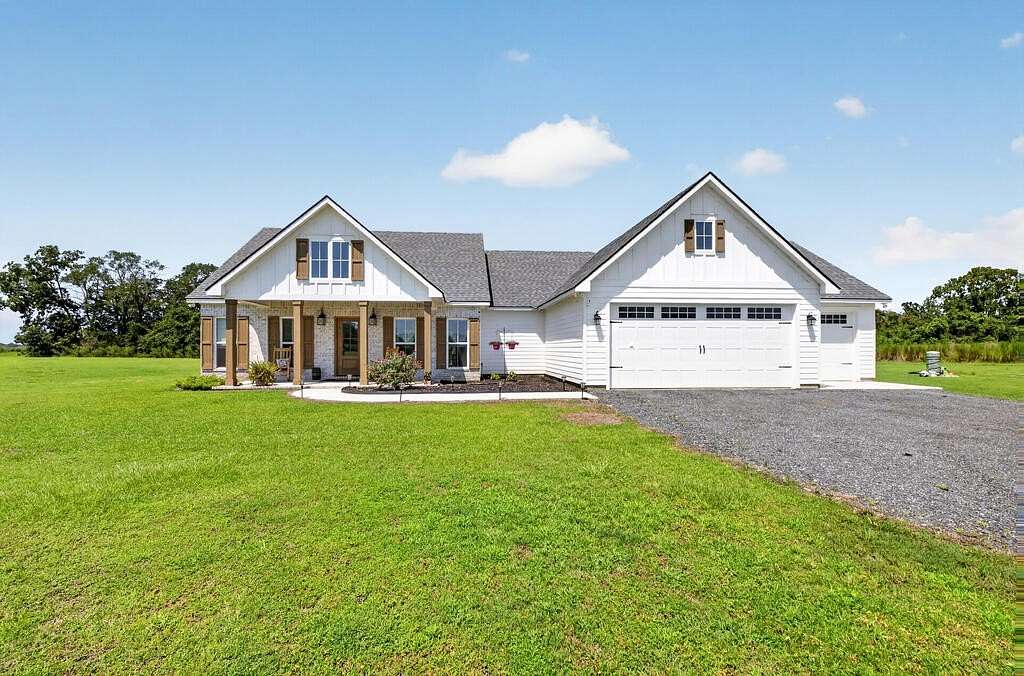 6.19 Acres of Land with Home for Sale in Adel, Georgia