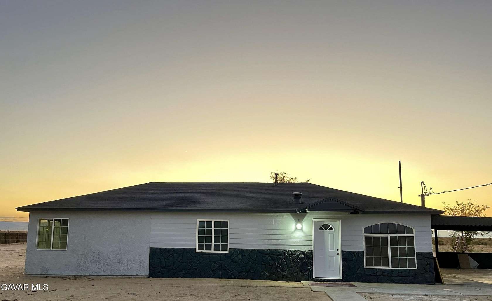 4 Acres of Land with Home for Sale in Lancaster, California