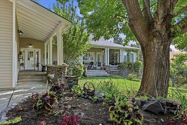 10.2 Acres of Land with Home for Sale in Spokane, Washington