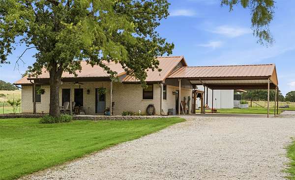 2.29 Acres of Land with Home for Sale in Bridgeport, Texas