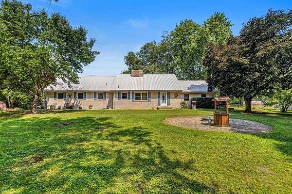 6 Acres of Land with Home for Sale in Mahomet, Illinois
