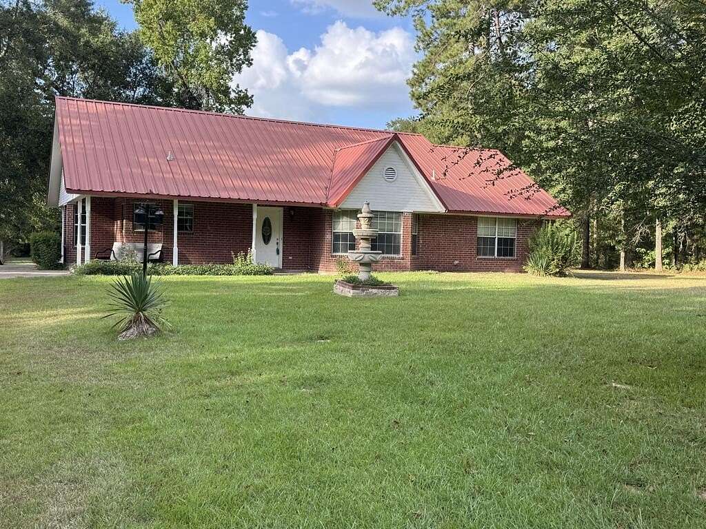 3.72 Acres of Land with Home for Sale in Diboll, Texas