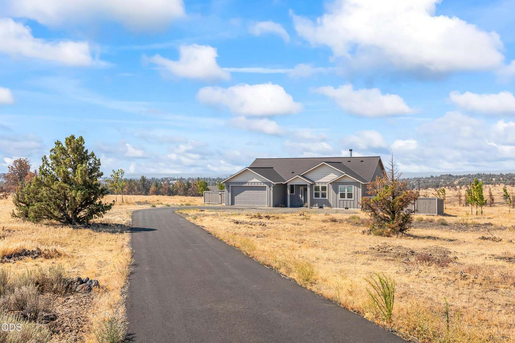 5 Acres of Land with Home for Sale in Prineville, Oregon