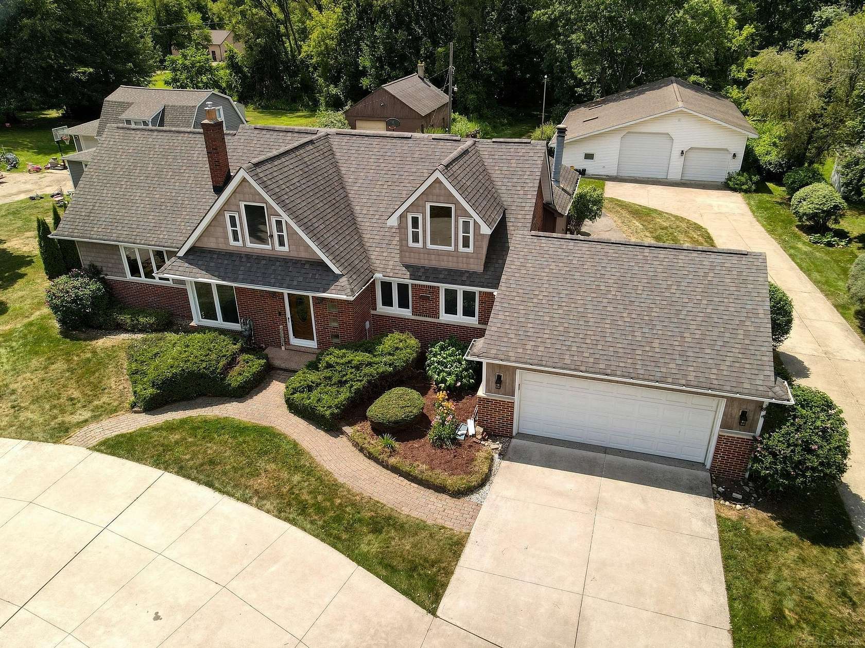 4 Acres of Land with Home for Sale in Macomb Township, Michigan