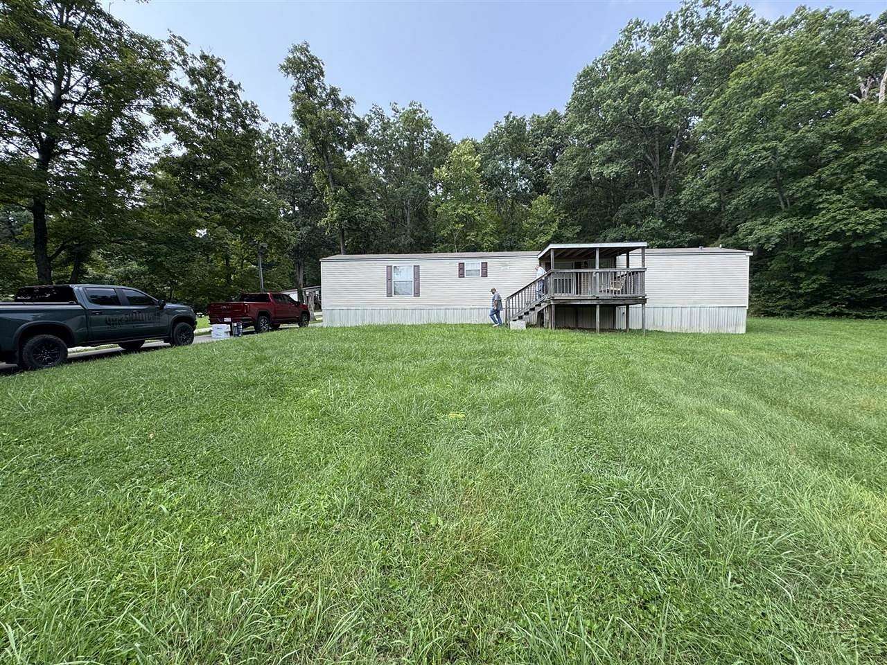 4 Acres of Land with Home for Sale in Bowling Green, Kentucky