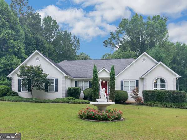 1.66 Acres of Land with Home for Sale in Tyrone, Georgia
