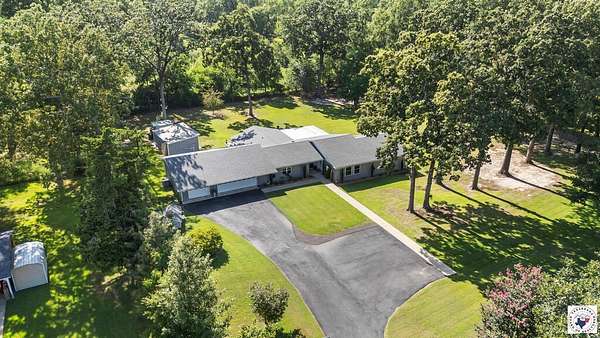 1.63 Acres of Land with Home for Sale in Texarkana, Texas