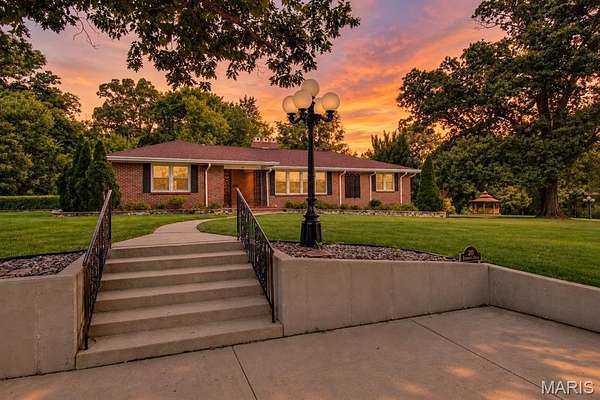 1.7 Acres of Land with Home for Sale in Alton, Illinois