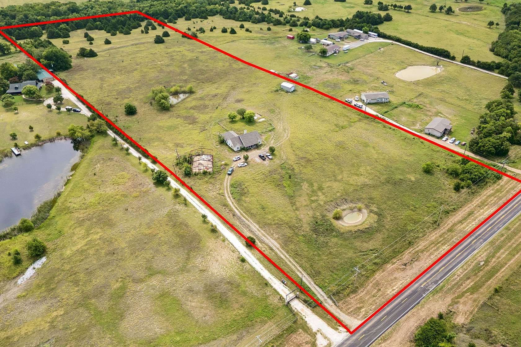 15 Acres of Land with Home for Sale in Farmersville, Texas