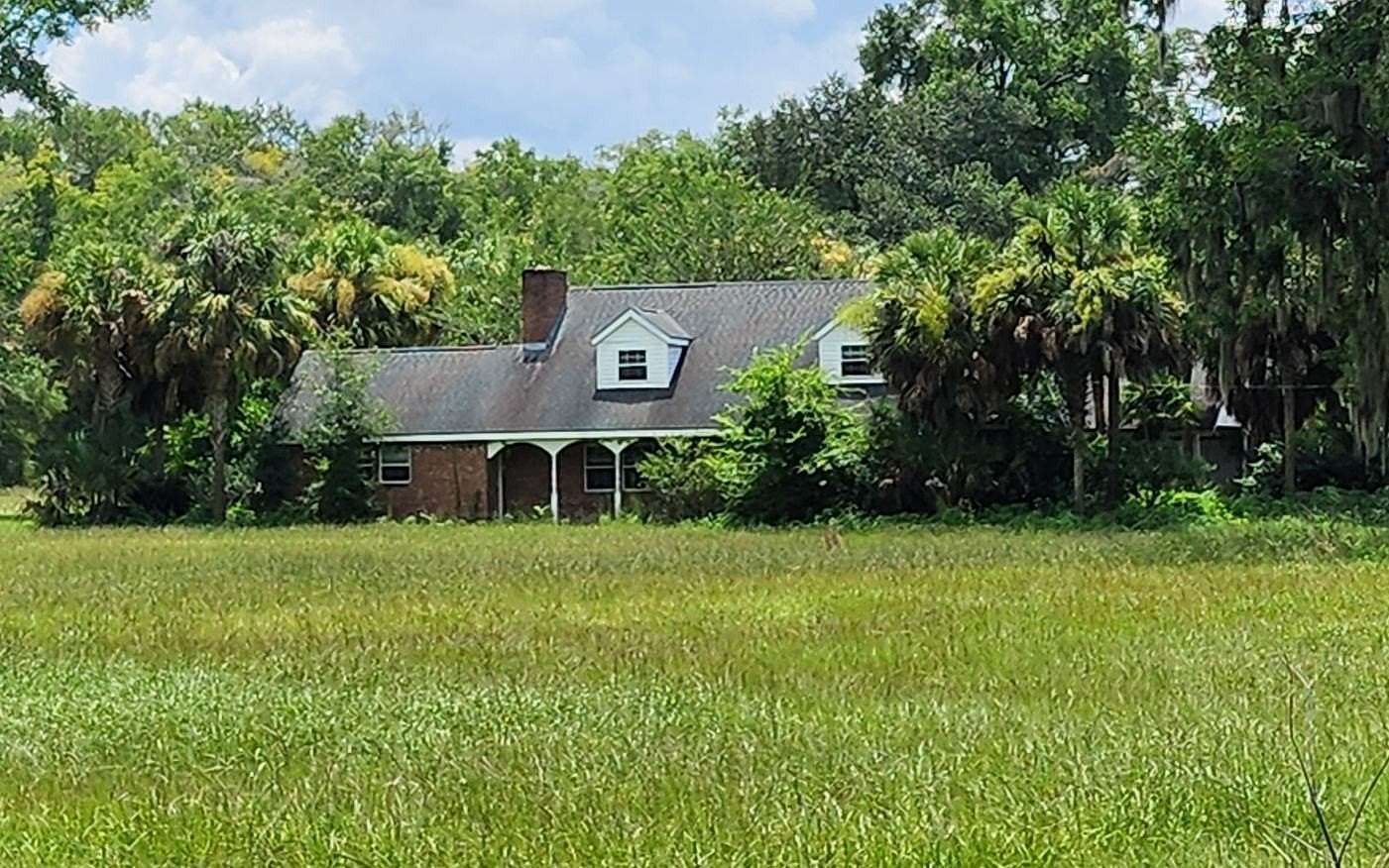 19.7 Acres of Land with Home for Sale in Branford, Florida