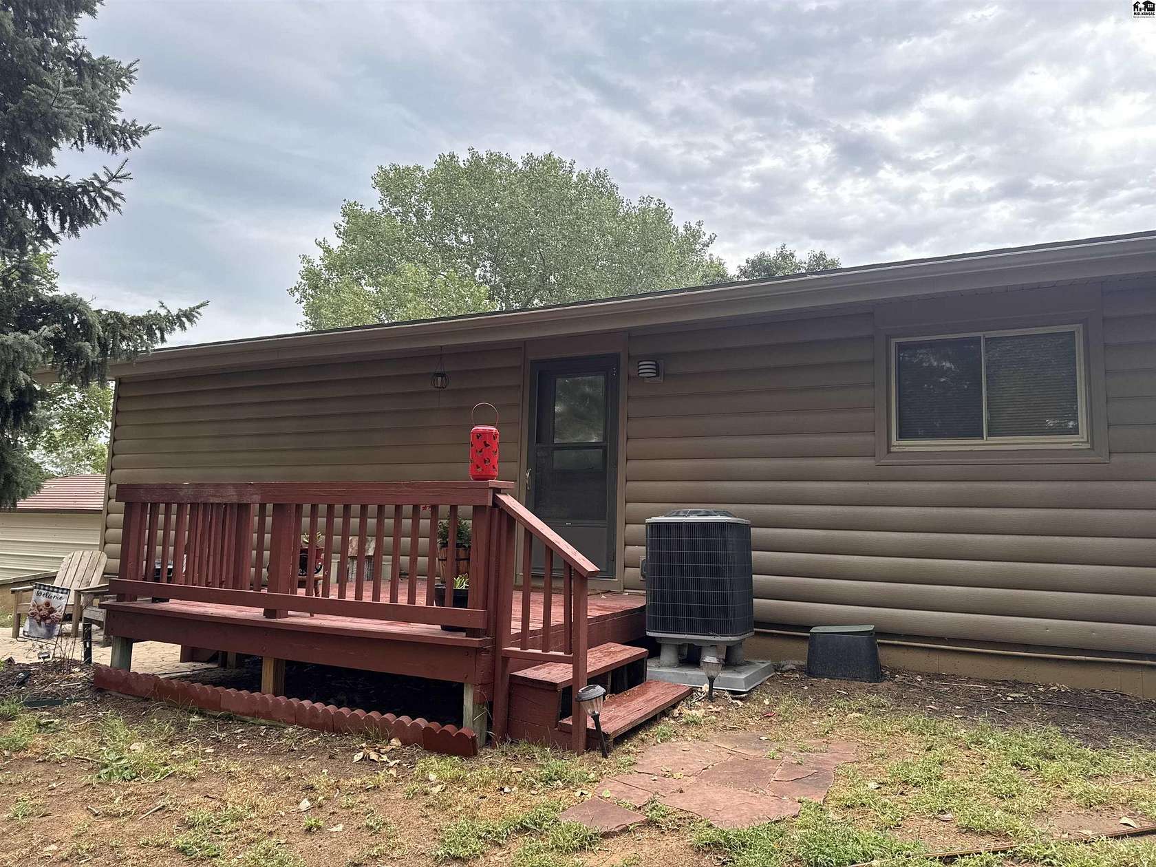 4 Acres of Land with Home for Sale in Buhler, Kansas