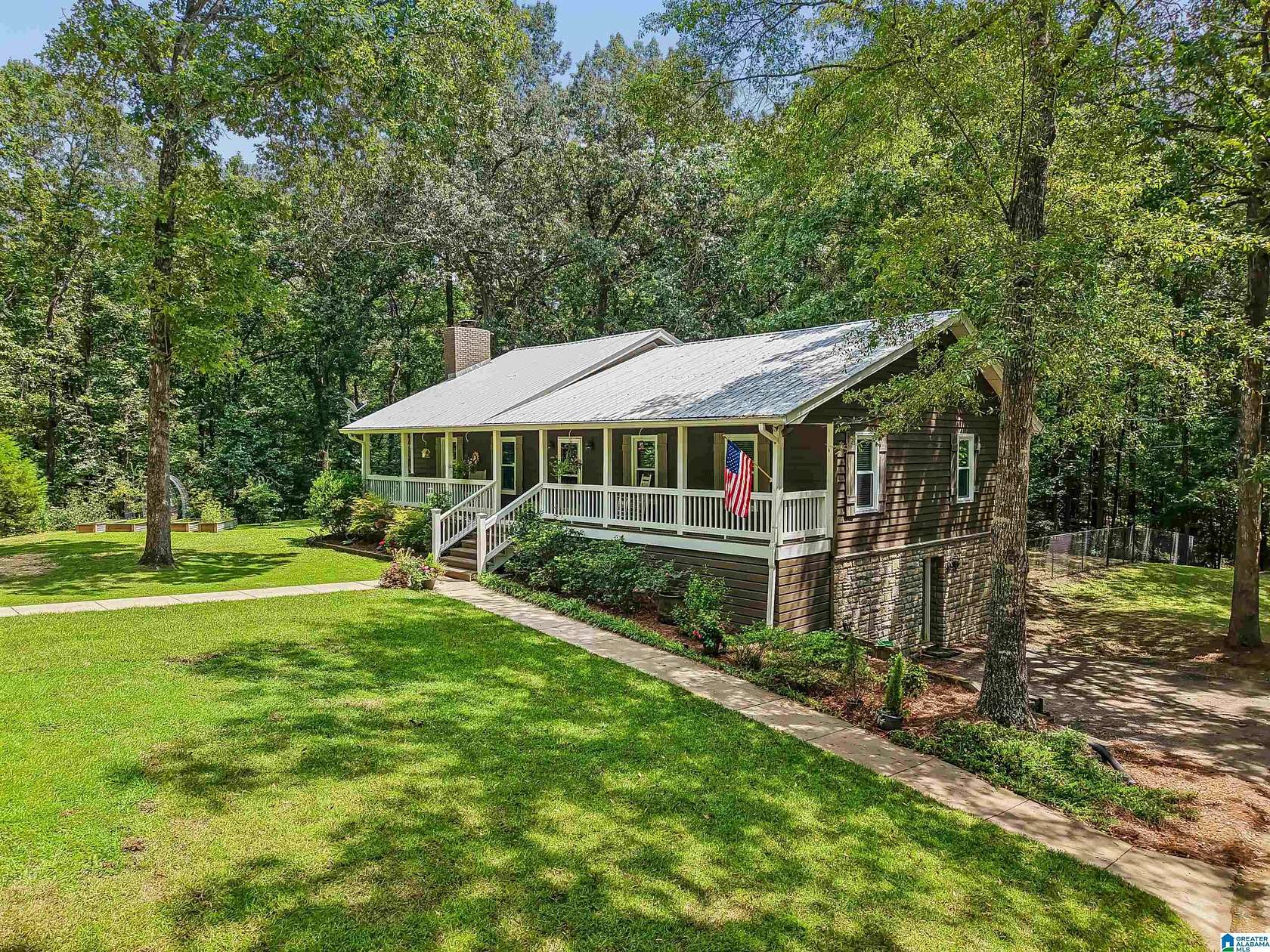 2.9 Acres of Land with Home for Sale in Chelsea, Alabama