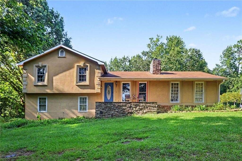 2 Acres of Land with Home for Sale in Newnan, Georgia
