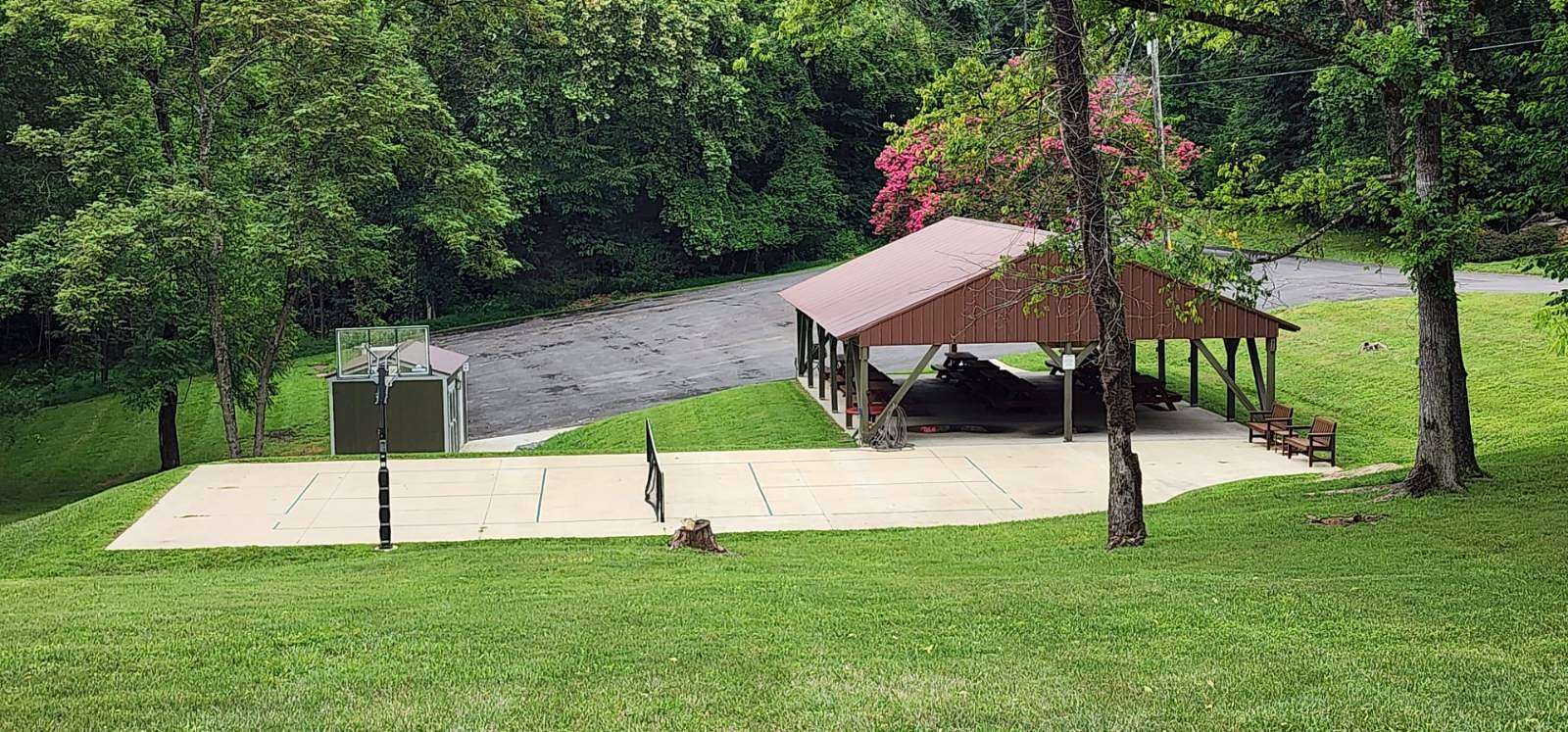 0.9 Acres of Residential Land for Auction in Mooresburg, Tennessee