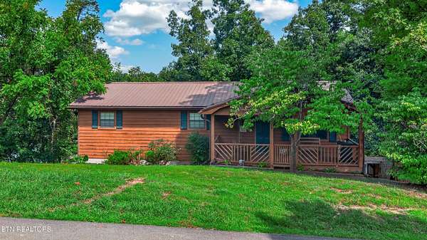1.6 Acres of Land with Home for Sale in Dandridge, Tennessee