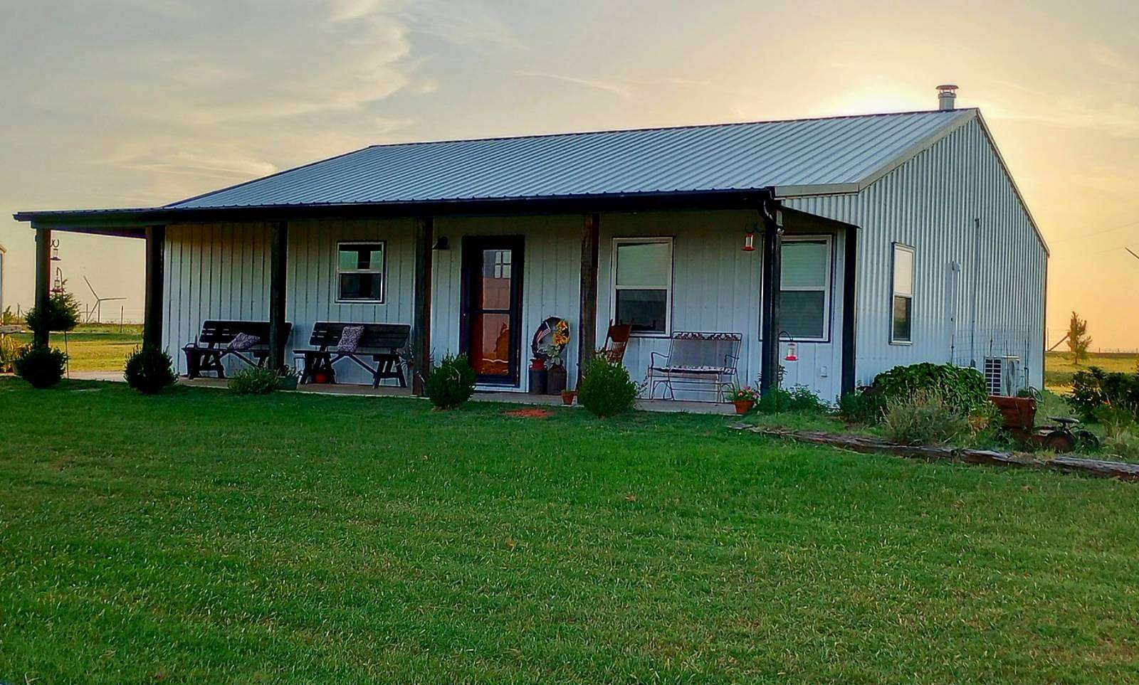 40 Acres of Land with Home for Sale in Orlando, Oklahoma
