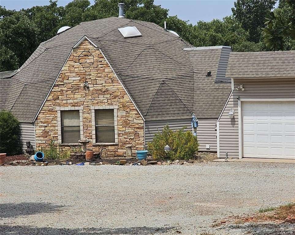 10 Acres of Land with Home for Sale in Newalla, Oklahoma