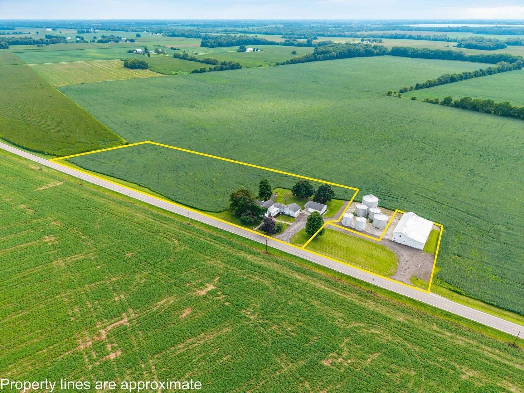 5.72 Acres of Land with Home for Sale in Radnor, Ohio