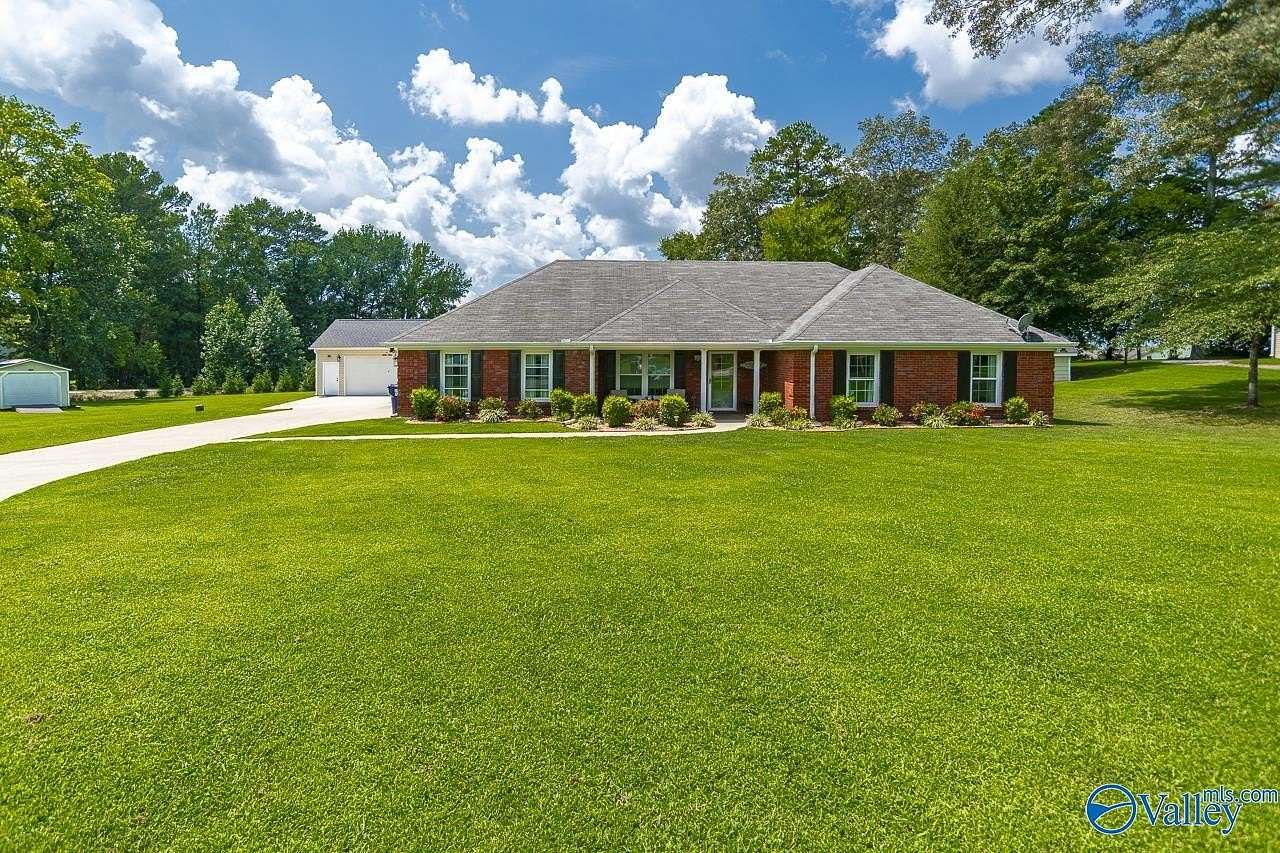1.62 Acres of Land with Home for Sale in Harvest, Alabama
