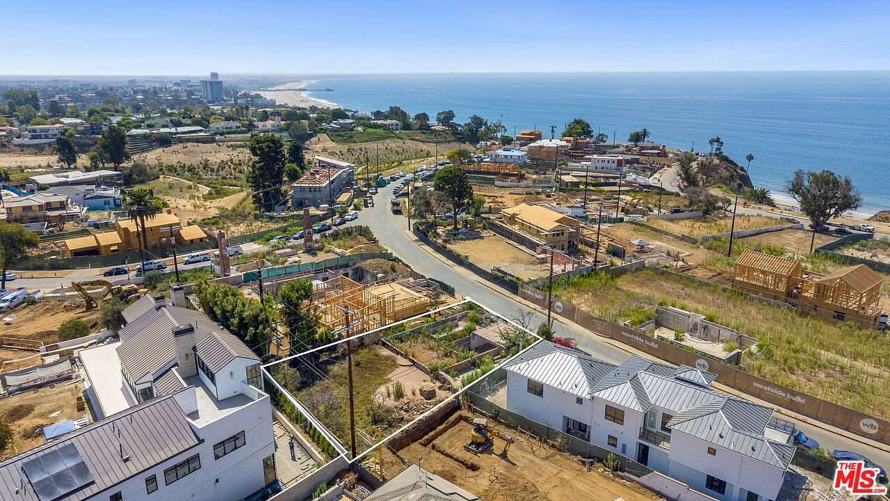 0.14 Acres of Residential Land for Sale in Los Angeles, California